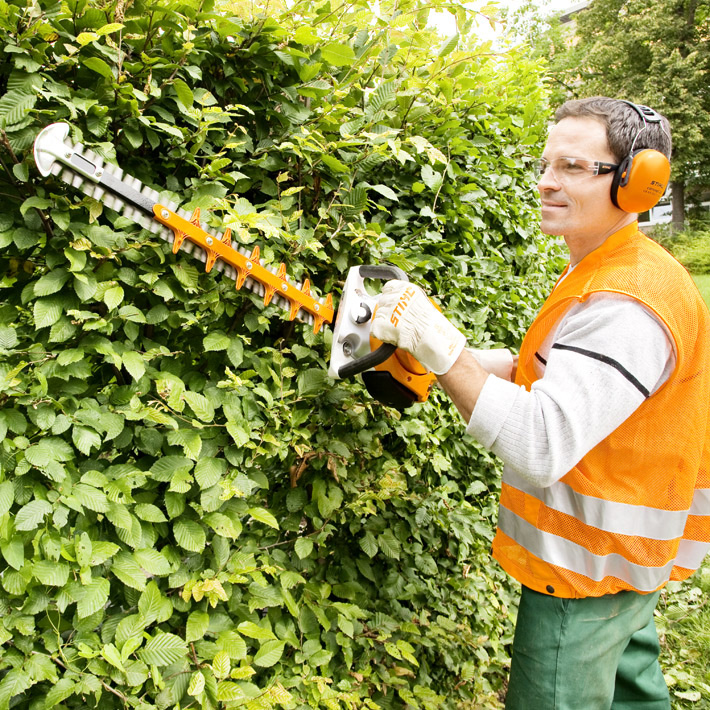 Benzínový plotostřih STIHL HS 56 C-E | GardenTechnik.cz